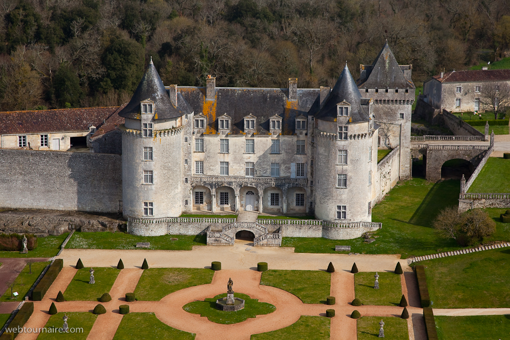 Saint Porchaire - Charente - maritime - 17